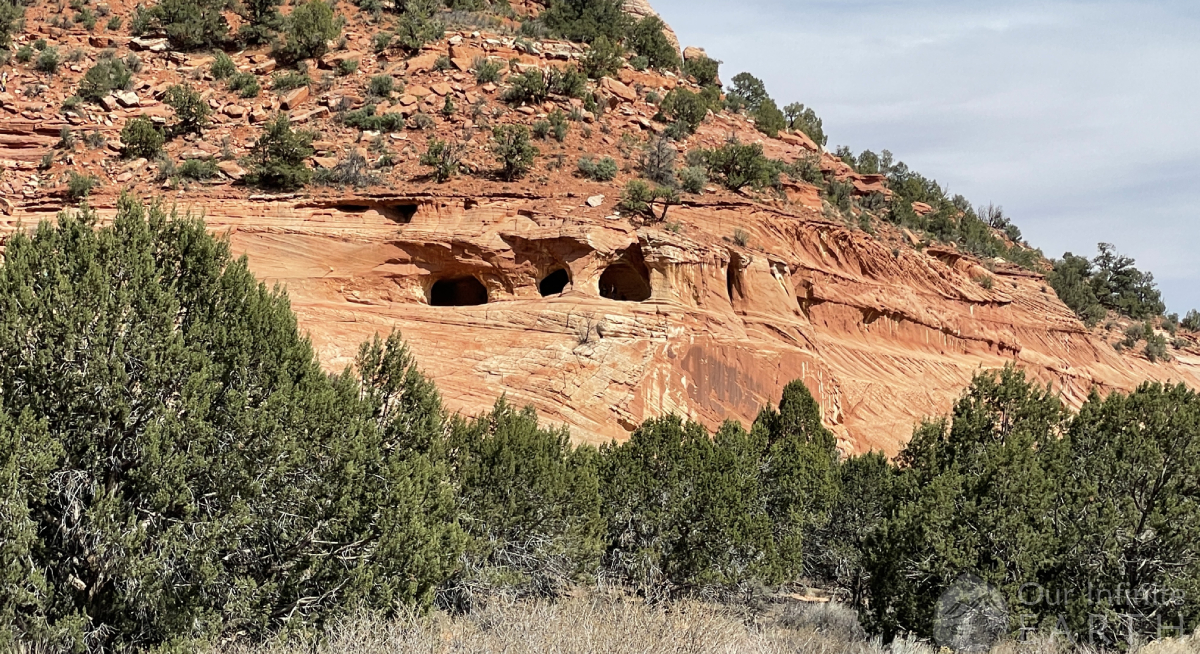 moqui-sand-caves from the road