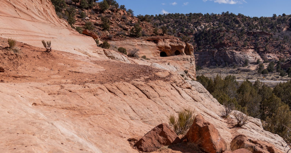 moqui cavern trail