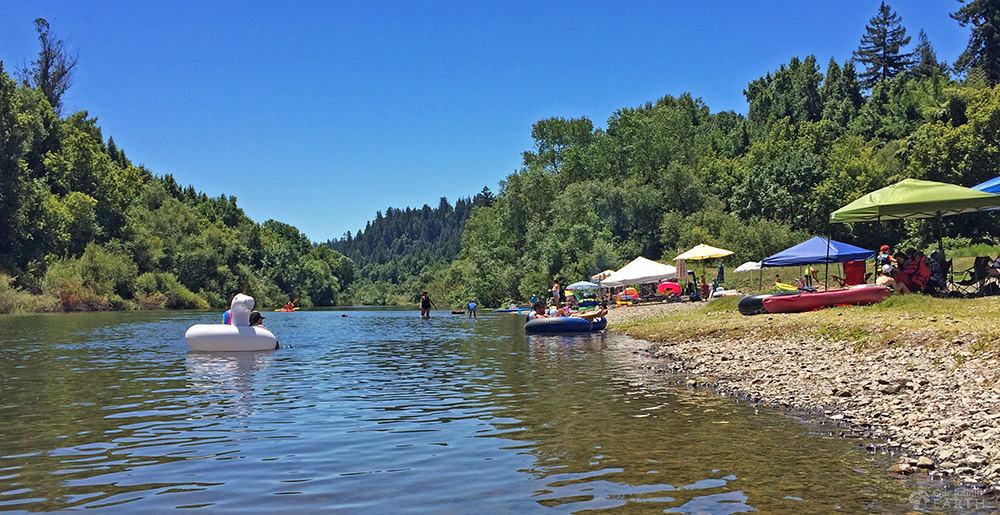 russian-river-kayaking-sandbar