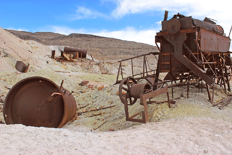 sulfur mine