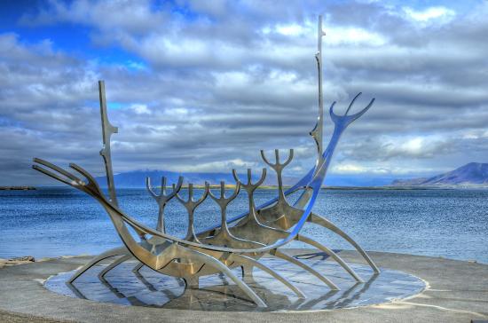 sun-voyager-sculpture-iceland