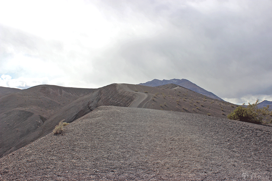 ubehebe-crater-hike