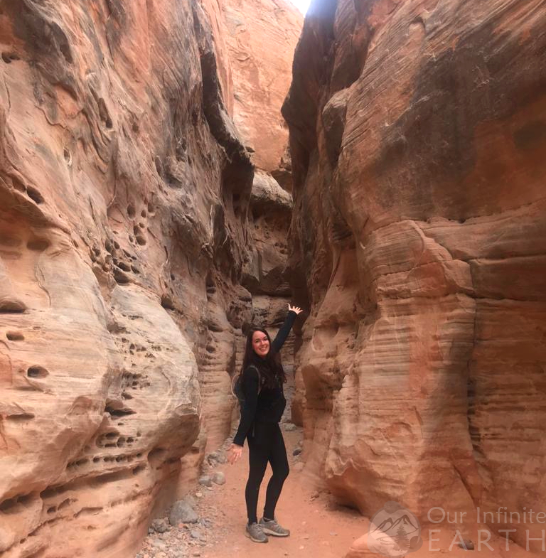 white-domes-slot-canyon